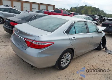 2017 Toyota Camry Hybrid Le z USA, uszkodzony, nr VIN 4T1BD1FK3HU214136